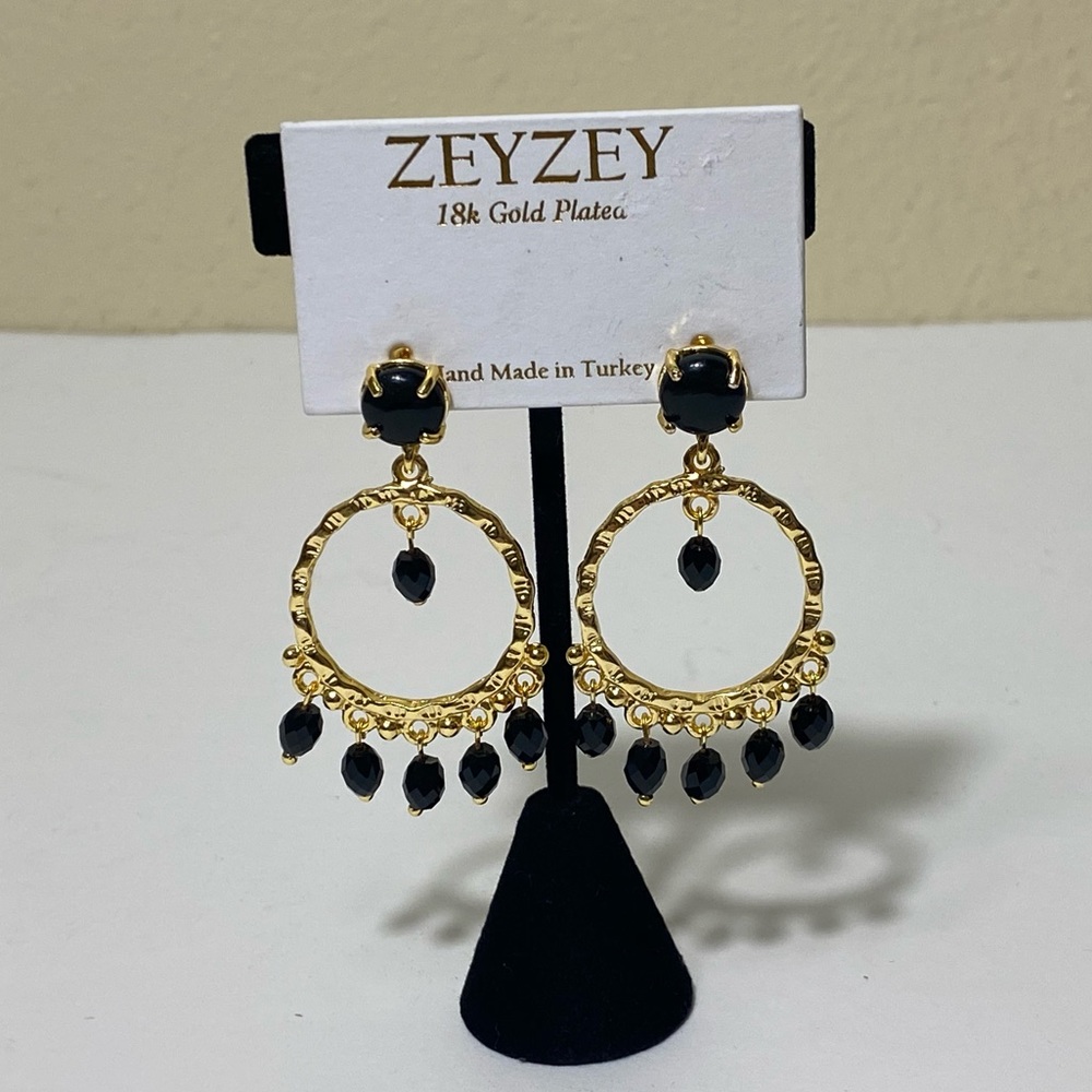 NWT 18k Plated Gold Hoop Earrings